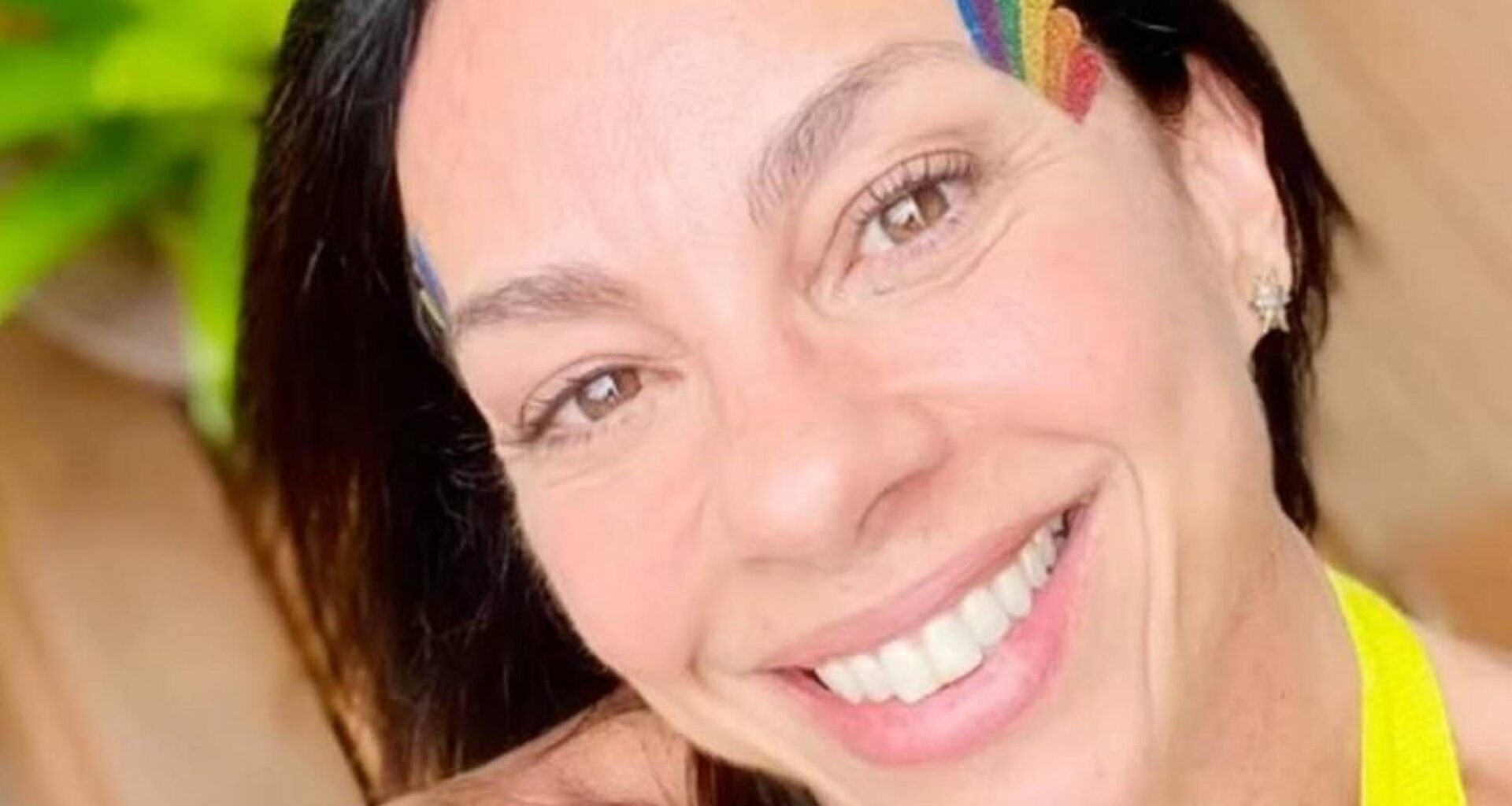 Carla Marins revela verdadeiro segredo para manter boa forma aos 57 anos -  (crédito: Observatorio dos Famosos)