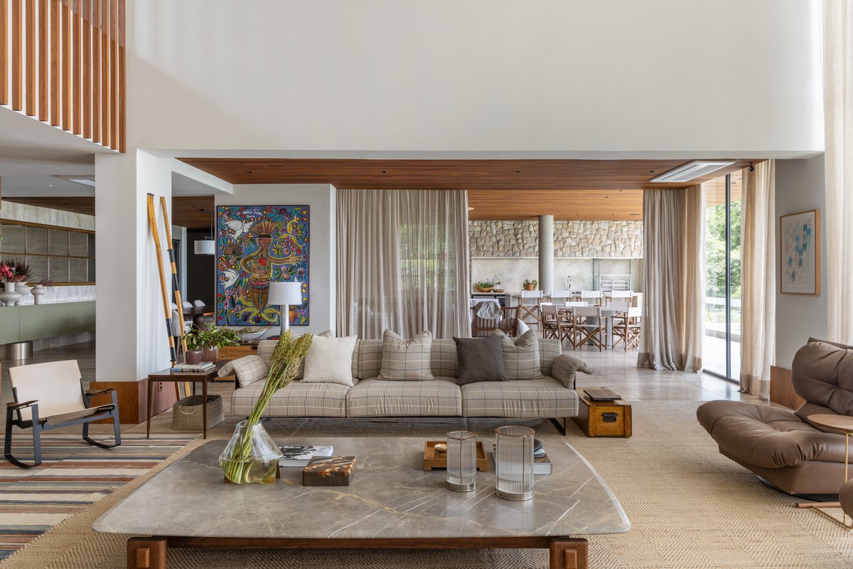 Casa de campo mostra como inserir contemporaneidade em refúgios no interior | Casas