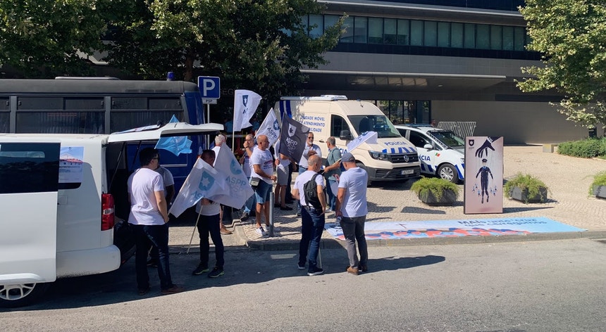 Polícias rompem negociações com Governo e ameaçam levar insatisfação para a rua