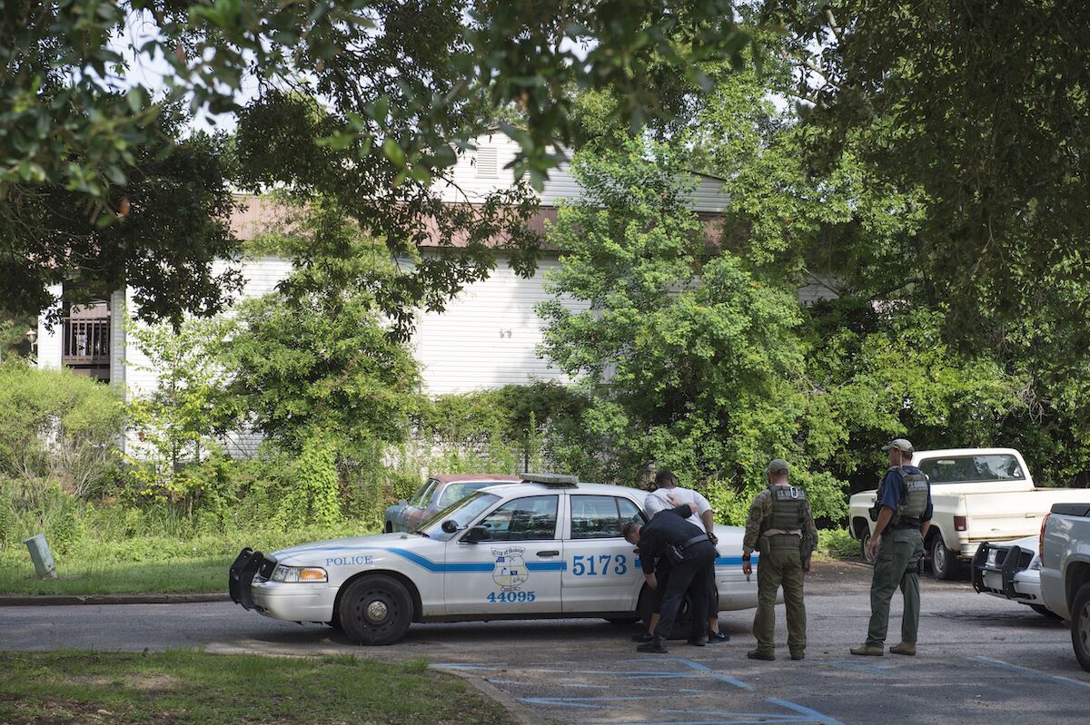 Empregada de limpeza enganou-se na casa