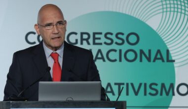 "Cálculos eleitorais". O aviso de Passos Coelho ao Governo AD