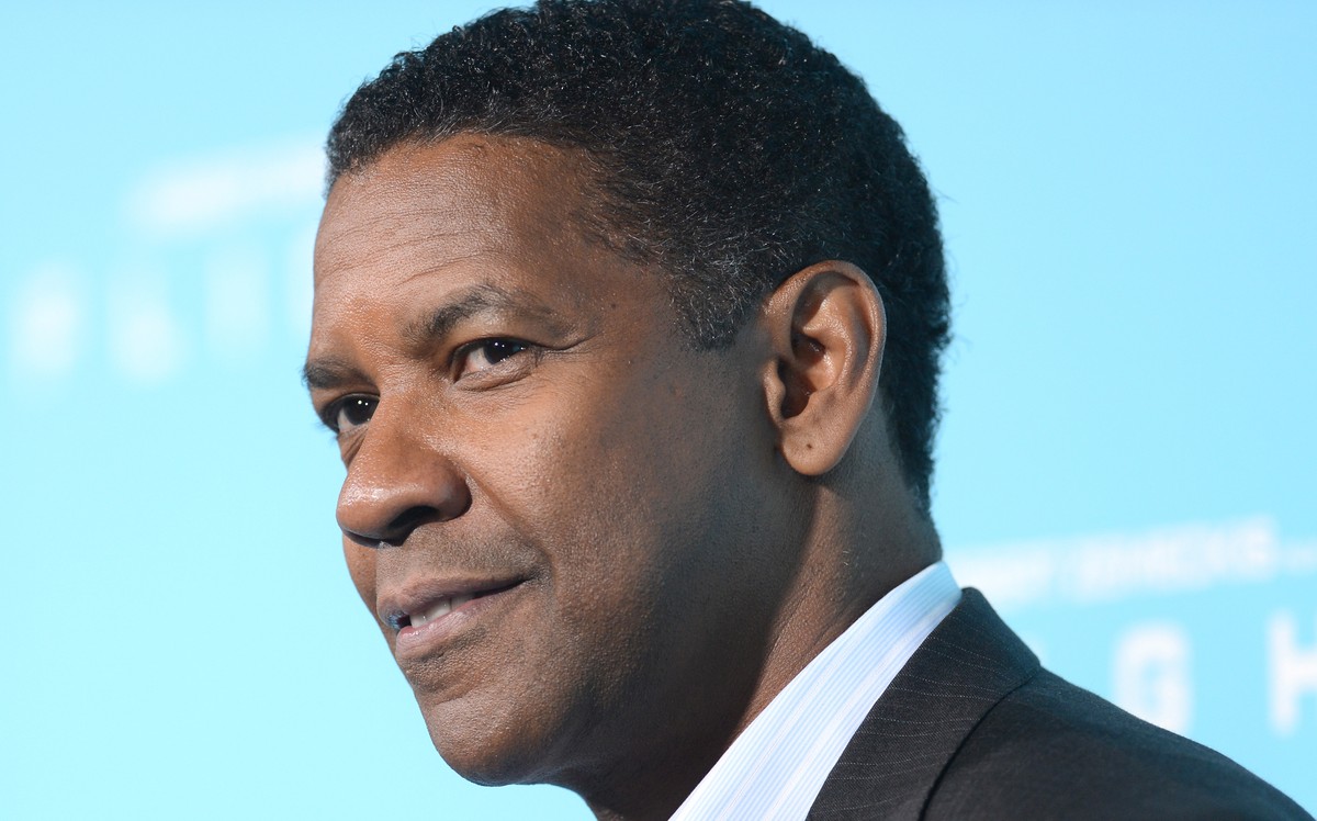 O filme de ação que Denzel Washington só fez após seu barbeiro aprovar: 'Sempre entrego a ele os roteiros' | Filmes