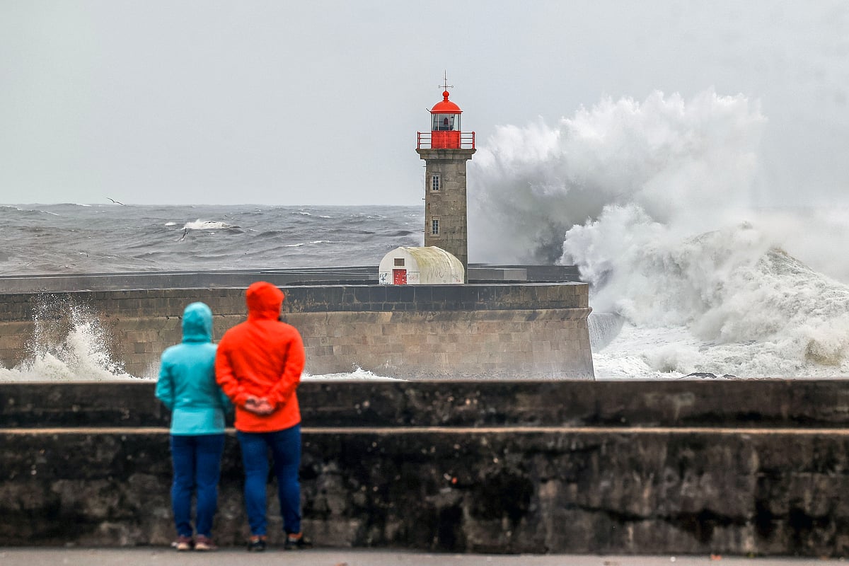 Vento e Chuva Intensa Atingem Portugal Continental Esta Semana