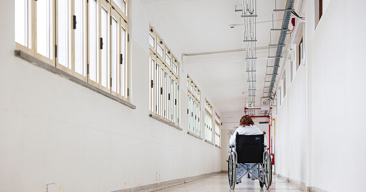 Hospitais. Internamentos sociais aumentaram 20% em dois anos e os custos mais de 80%. “É gravíssimo”, diz administrador - Diário de Notícias