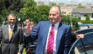 Juan Carlos admite sentir-se abandonado pelo filho e nega relação extraconjugal com princesa Diana
