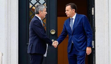 PS vai viabilizar OE na especialidade com luta centrada nas pensões - Diário de Notícias