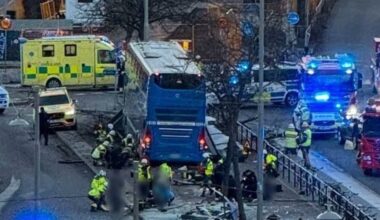 Vários mortos e feridos em Estocolmo depois de autocarro colidir com paragem. Motorista foi detido