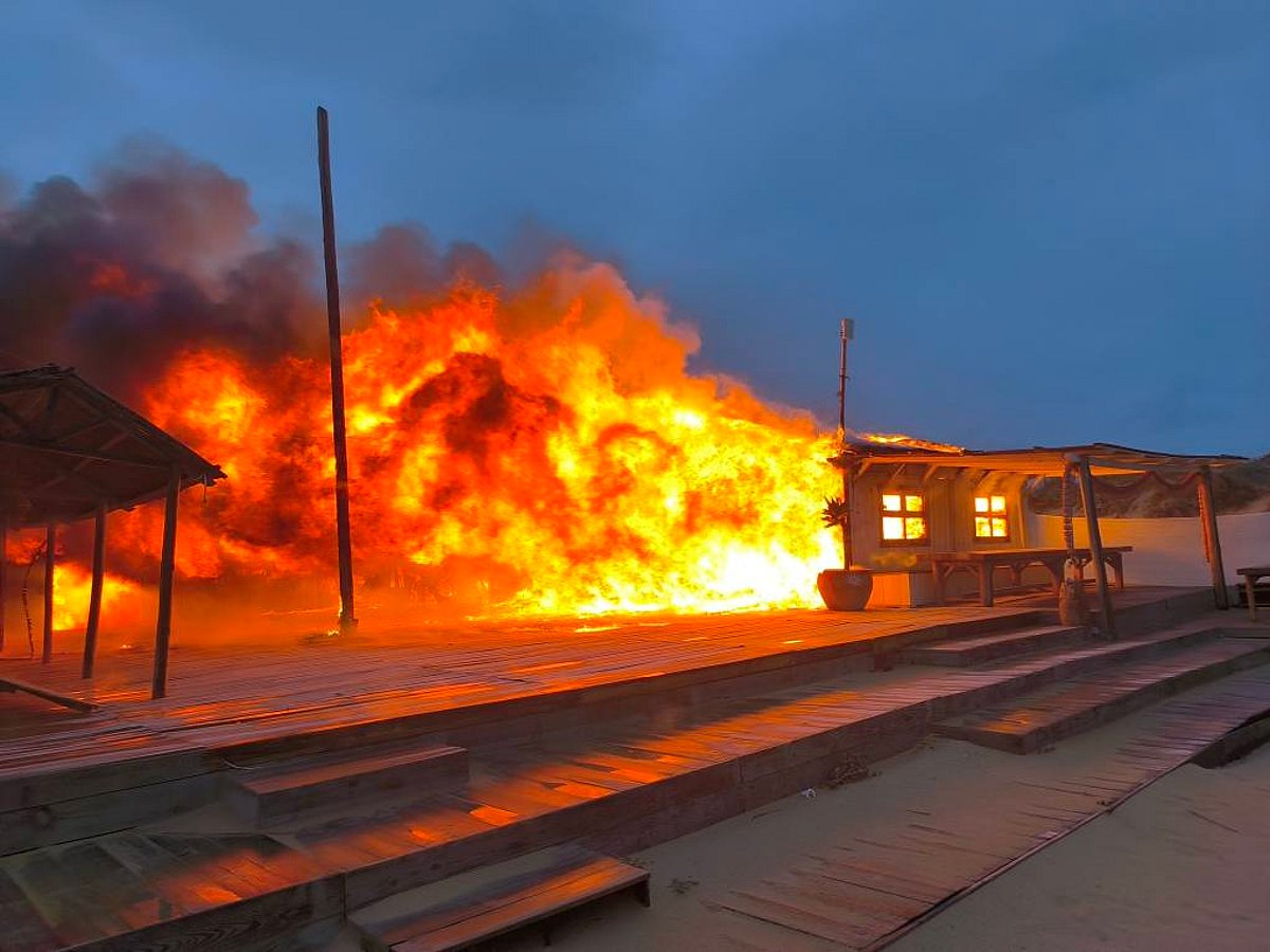 PJ Investiga Causas na Costa da Caparica