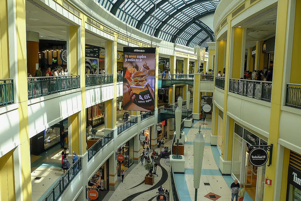 Centro Colombo Seguro Após Denúncias Estruturais