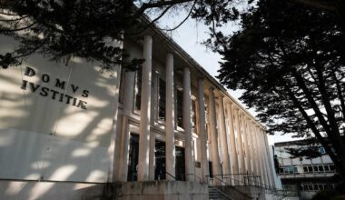 Professor foi condenado com pena suspensa pela morte de aluno devido a queda de baliza em Leiria