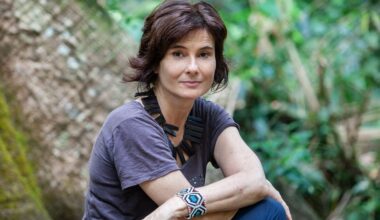 "Amazónia e petróleo na mesma frase é absurdo". Eliane Brum em entrevista antes da COP30