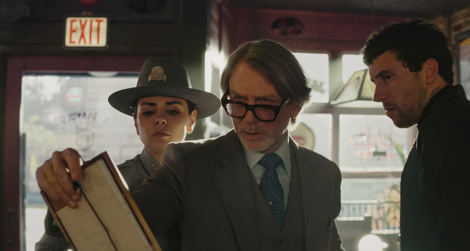 Todos são suspeitos para Daniel Craig: o trailer final de "Acorda, Defunto: Um Mistério Knives Out"