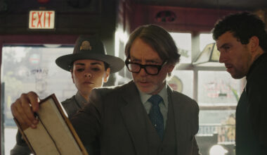 Todos são suspeitos para Daniel Craig: o trailer final de "Acorda, Defunto: Um Mistério Knives Out"