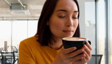 Trabalhar sentado está a destruir as suas artérias. Há uma boa notícia (e envolve cacau)