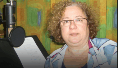 Morre de Denise Simonetto, voz de Julia Roberts e Demi Moore