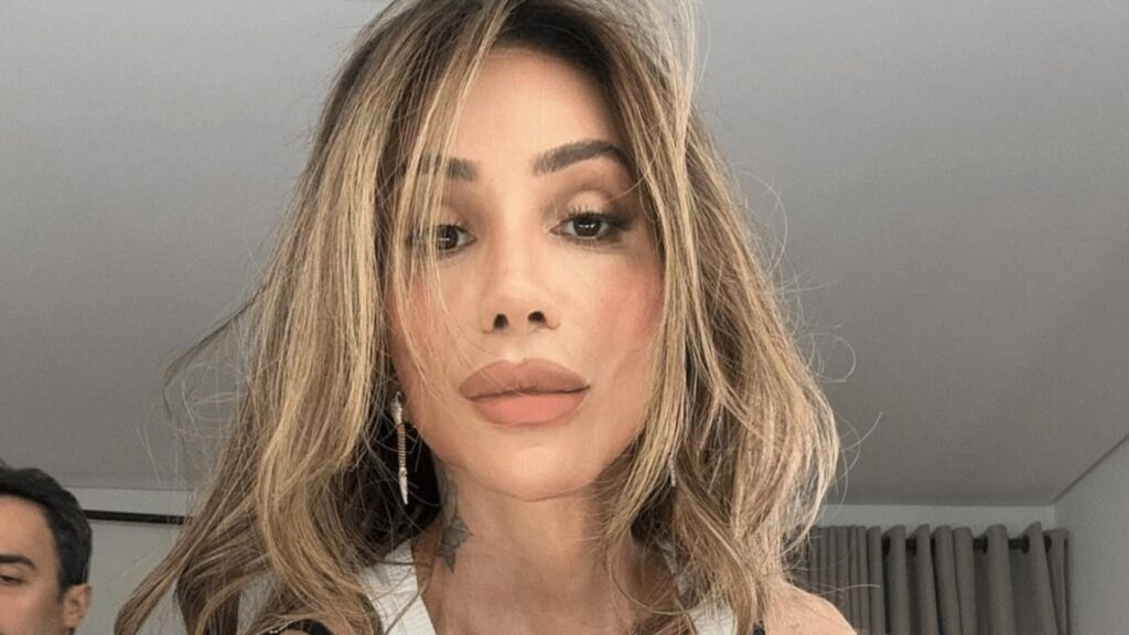 Maya Massafera mostra resultado de cirurgia no maxilar