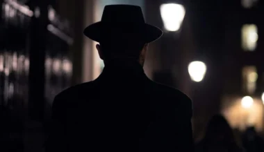 Consegue identificar um espião que se faz passar por um candidato a emprego?