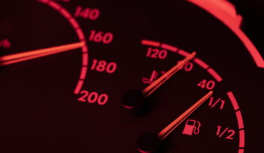 Nova lei quer que os carros demorem mais a acelerar dos 0 aos 100 km/h