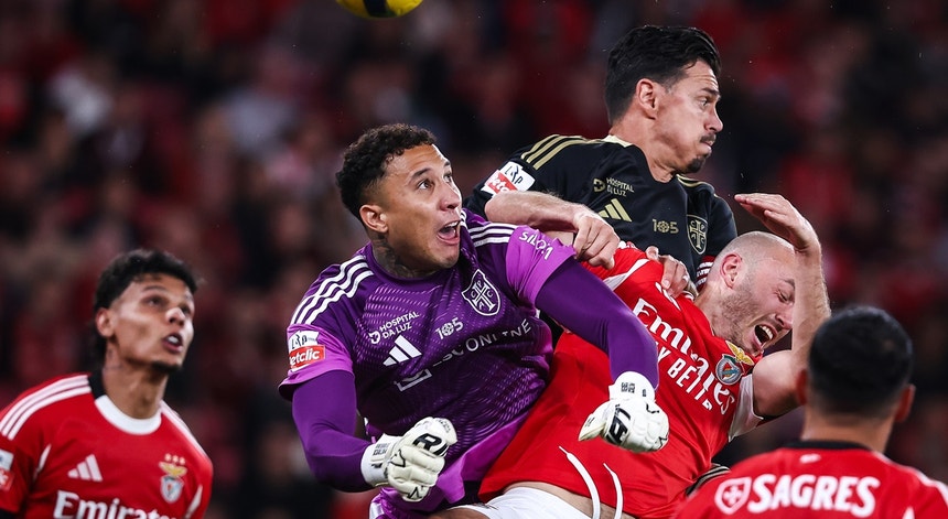 Incidentes após Benfica-Casa Pia. Mário Branco suspenso por 20 dias