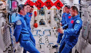 Há outros três astronautas chineses em sarilhos no espaço