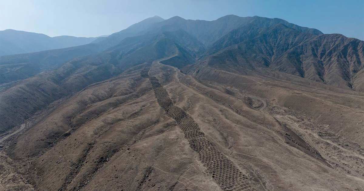 O que levou os incas a escavarem milhares de buracos nesta montanha? Talvez agora já saibamos.