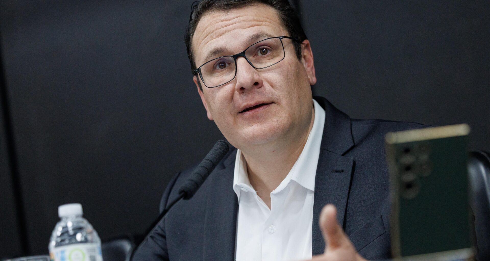 Deputado pede ao MP prisão de participante de 'A Fazenda' por ameaça e maus tratos contra enteado - Assembleia Legislativa do Estado de São Paulo