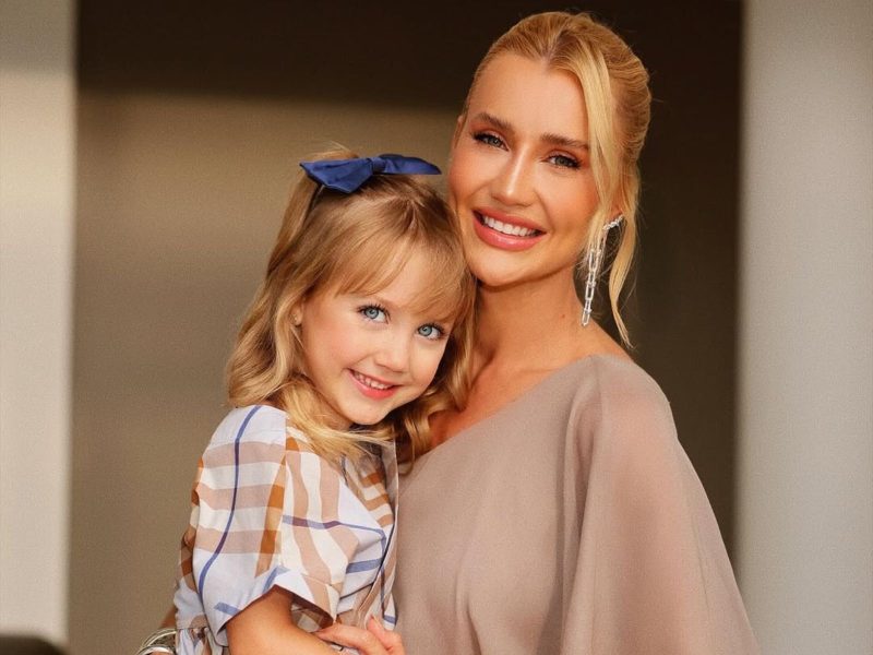 Ana Paula Siebert e a filha Vicky - Reprodução/Redes Sociais/ND.