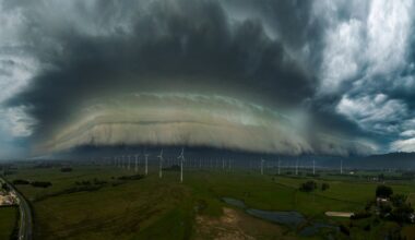 Fotógrafo faz impressionante registro de tempestade no Sul do Brasil