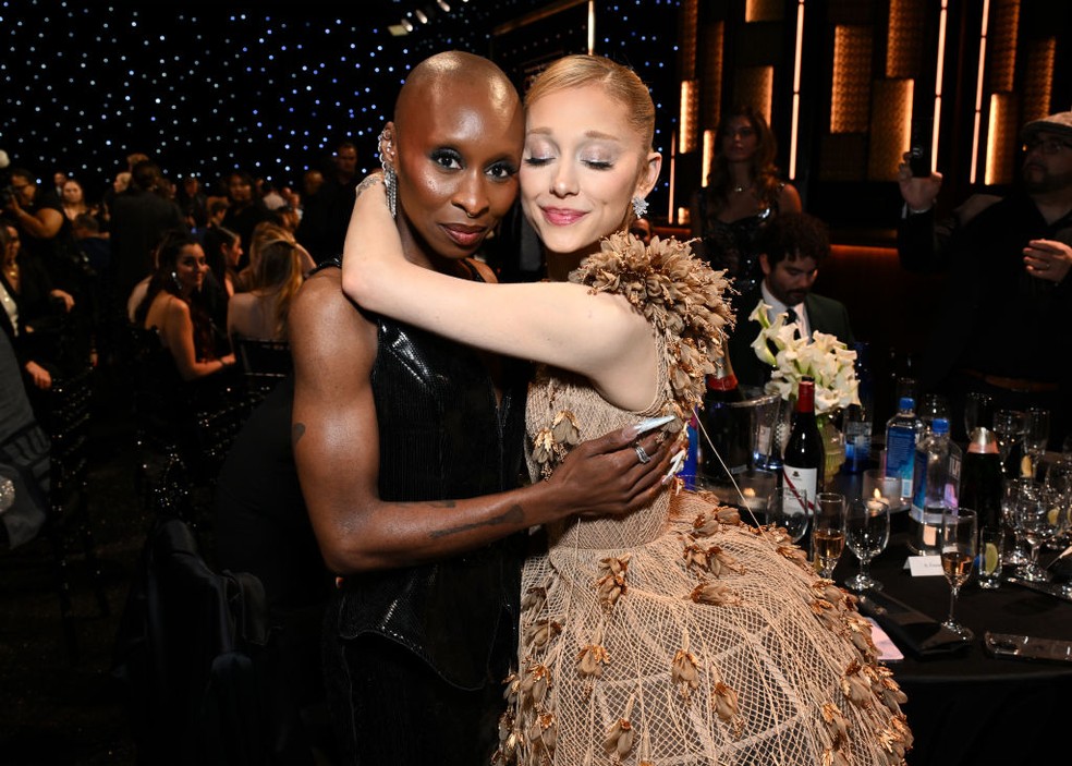 Ariana Grande e Cynthia Erivo — Foto: Getty Images