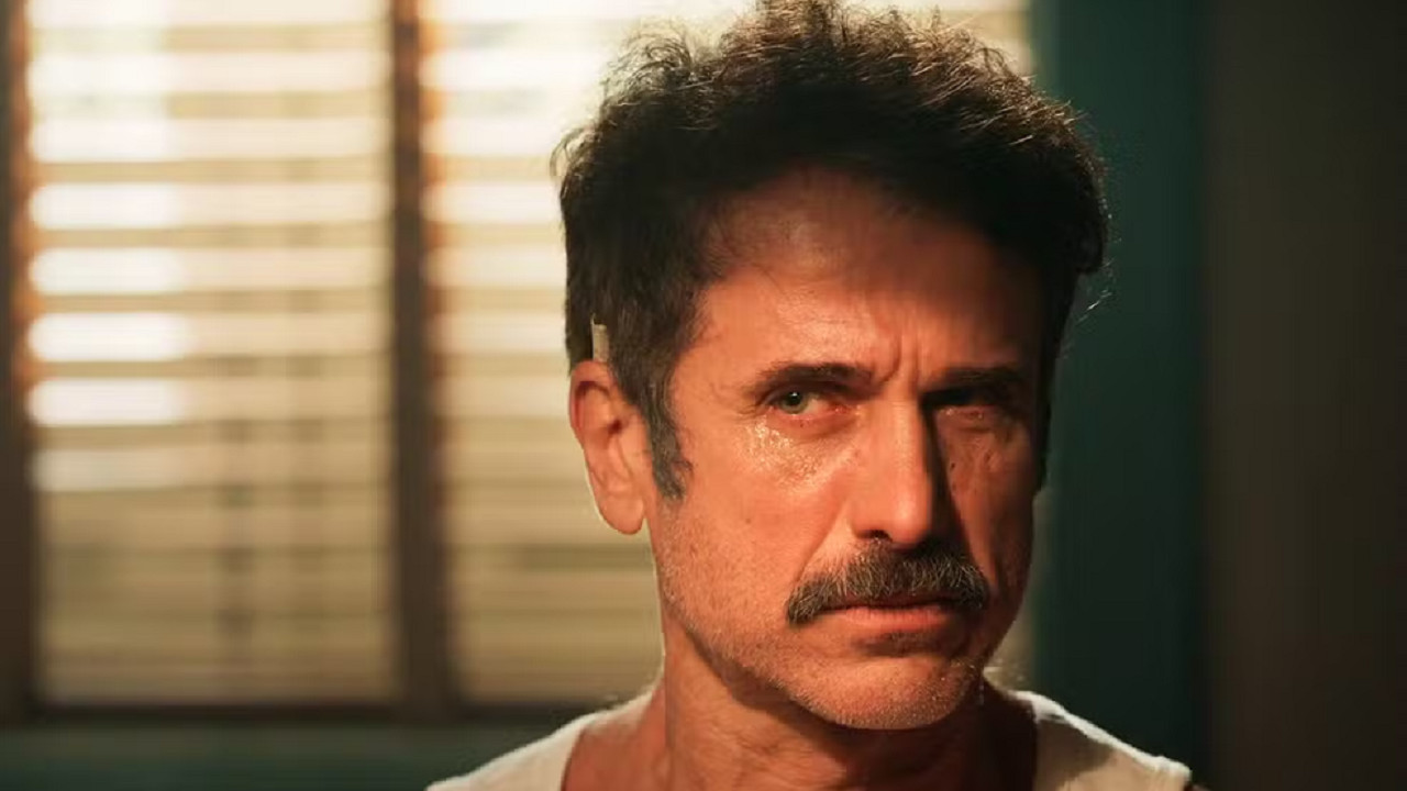 Ernesto perde o controle após Candinho recuperar filho