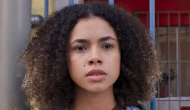 Joélly desvenda mistério e fica frente a frente com o pai