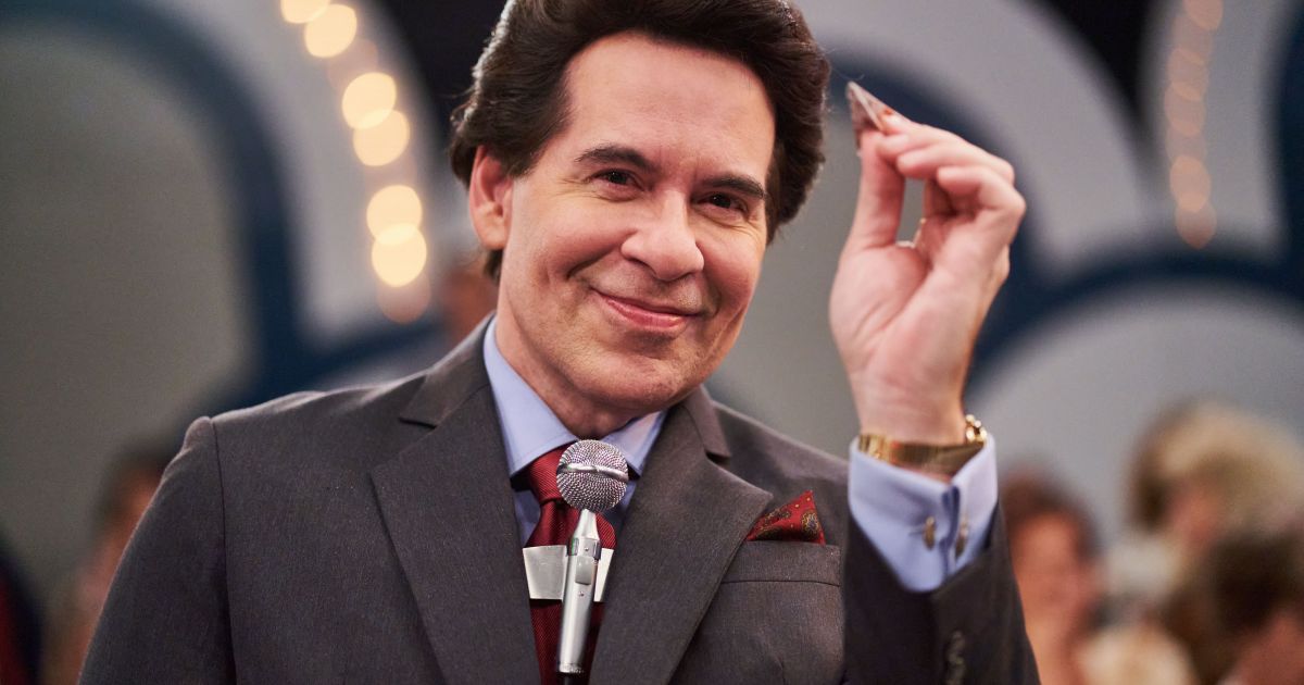 Hassum diz que mulher chorou ao vê-lo como Silvio Santos: "Vejo ele aqui"