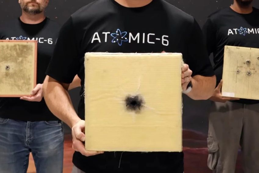 Space Armor é o primeiro escudo orbital contra detritos que permite a passagem de radiofrequência • Atomic-6/Divulgação