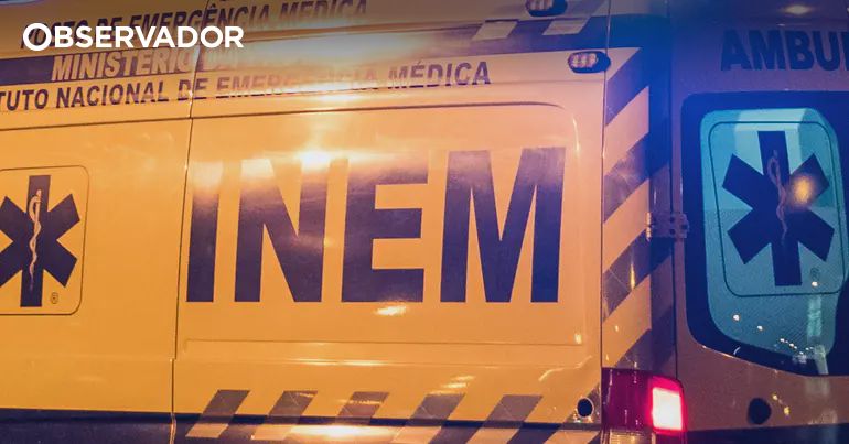 Colisão entre autocarro e dois carros faz dois mortos – Observador