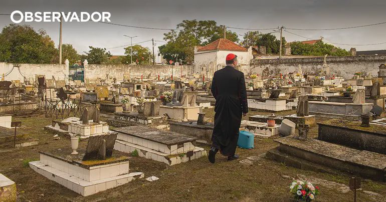 Alhos Vedros. Cemitério foi profanado e corpos desmembrados – Observador