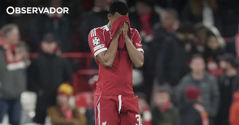 Liverpool, o recorde com 72 anos e "uma equipa na m****" – Observador