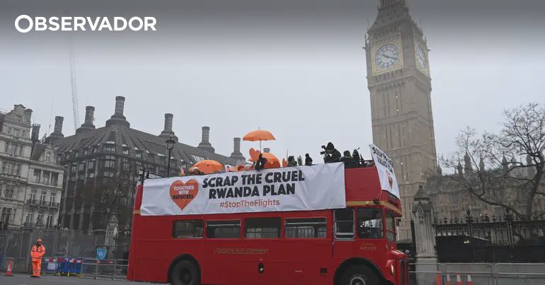 Reino Unido vai limitar a proteção concedida aos refugiados – Observador