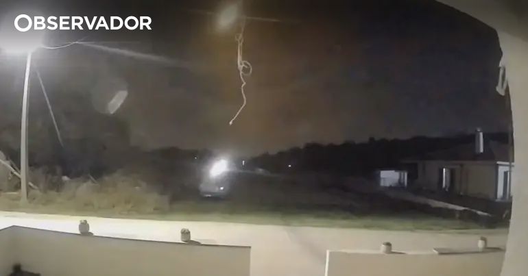 Meteoro iluminou céus de Portugal e Espanha – Observador