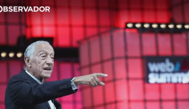 Marcelo faz visita surpresa à Web Summit – Observador