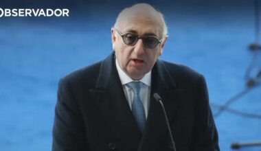 Ex-agente de Bale acusado de ter escrava sexual por 6 anos – Observador