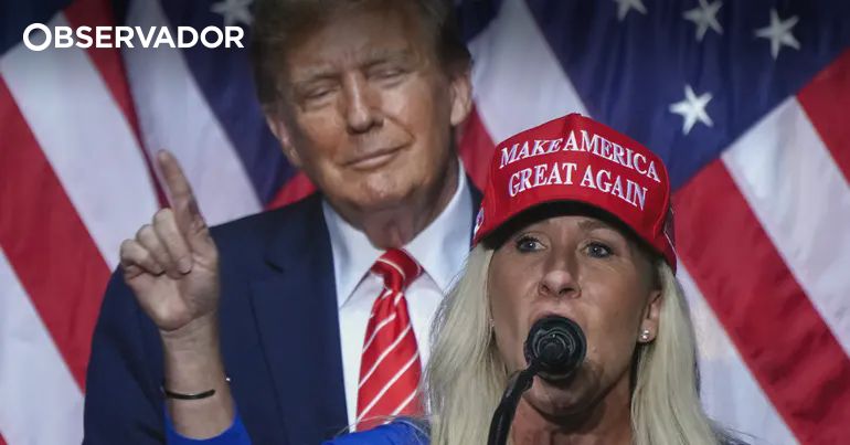 Greene. A estrela MAGA que agora é uma "traidora" para Trump – Observador