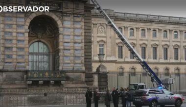 Louvre. Uma das palavras-passe era... Louvre – Observador