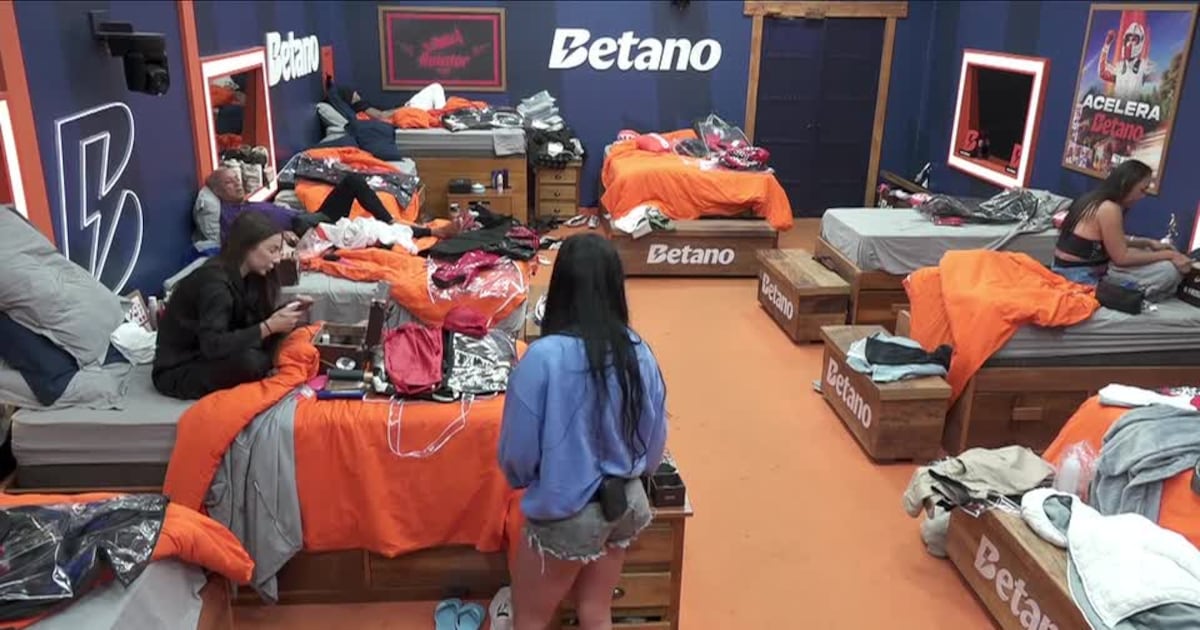 Rayane toma decisão para evitar 'show' de Carol antes da festa