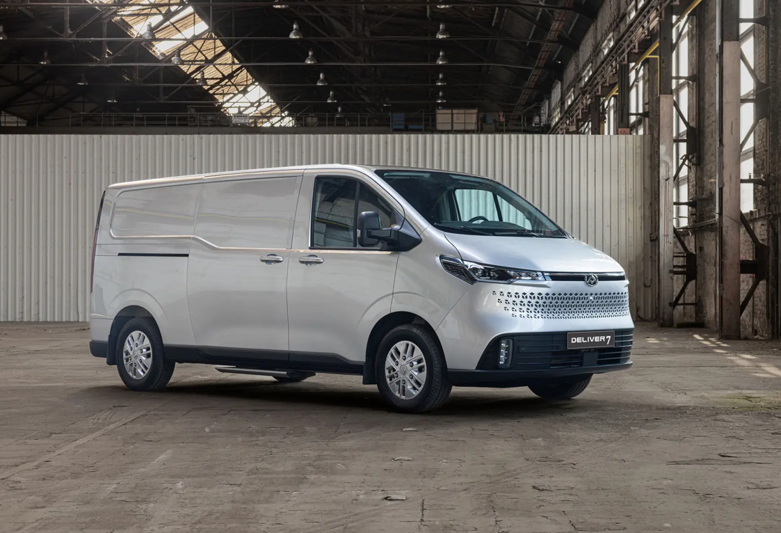 nova motorização turbodiesel a partir de 26 mil euros oferece alternativa à gama 100% elétrica