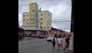 Incêndio em edifício residencial mobiliza equipes do Corpo de Bombeiros em Joinville