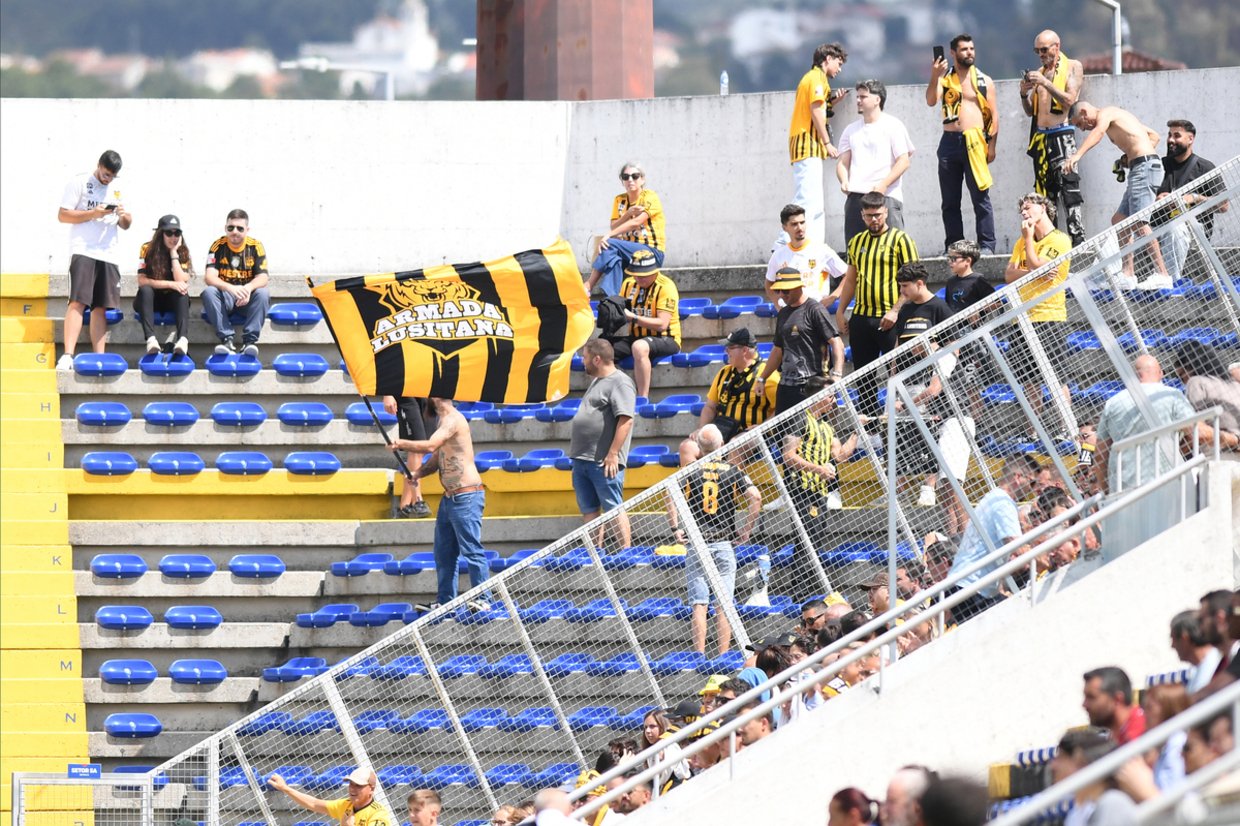 Lusitânia de Lourosa contesta encontro com UD Leiria no Algarve: «Situação inadmissível» - zerozero.pt