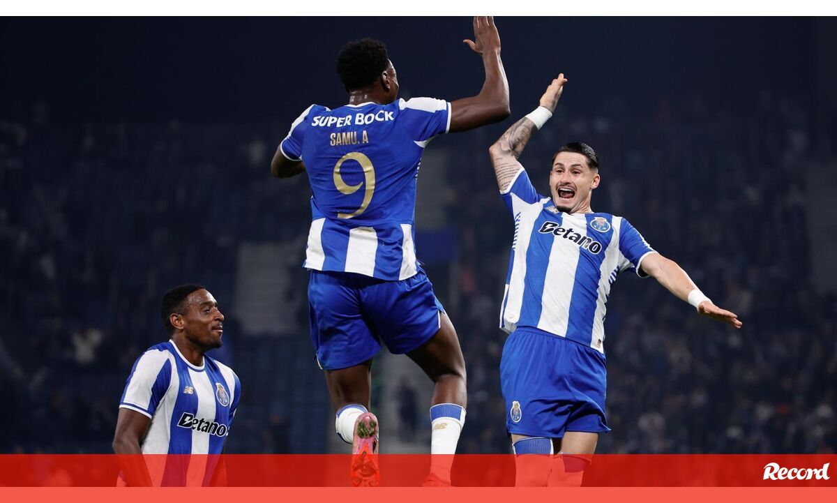 Borja Sainz explode e olha para Samu - FC Porto
