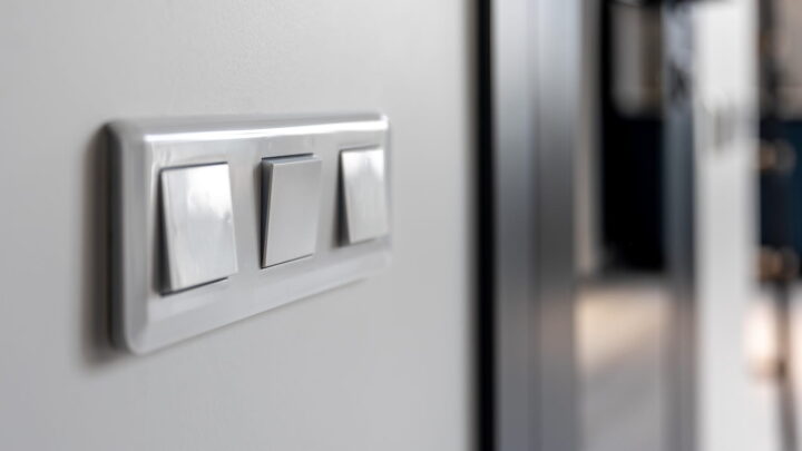 4 interruptores numa parede