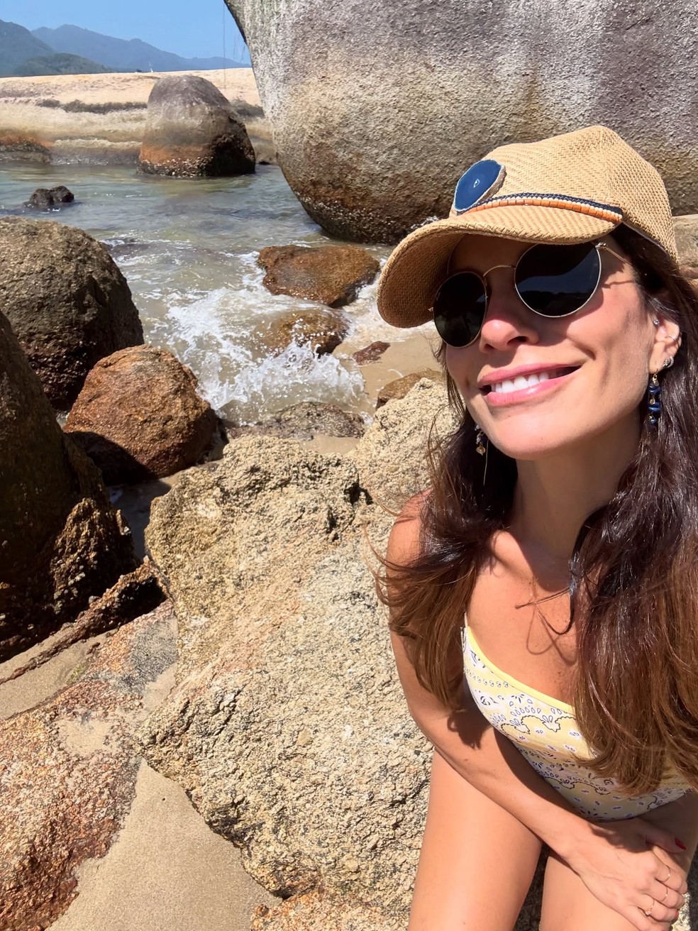 Lembra dela? Ex-Malhação, Joana Balaguer posa com a família — Foto: Reprodução/ Instagram