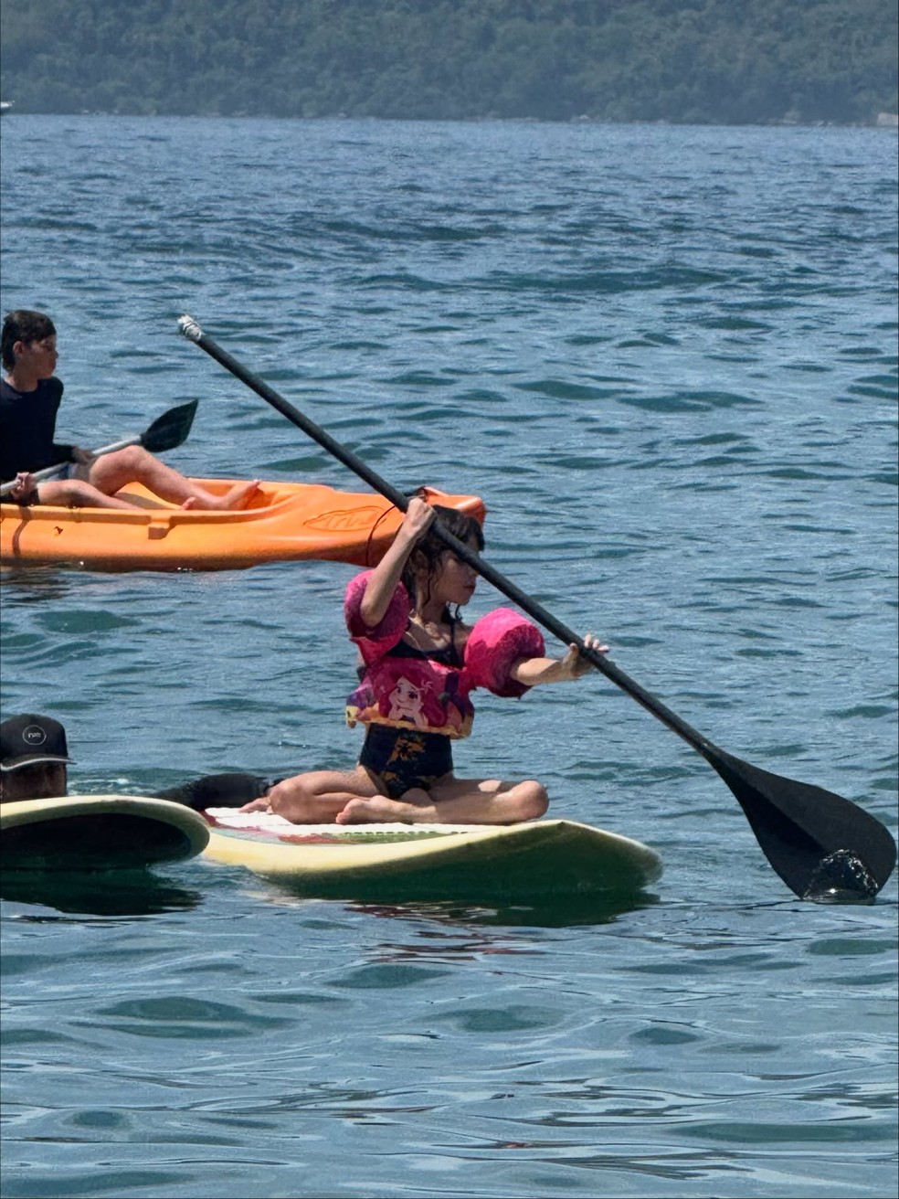 Lembra dela? Ex-Malhação, Joana Balaguer posa com a família — Foto: Reprodução/ Instagram